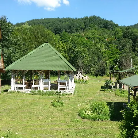 Lodge Staparski Sorrento